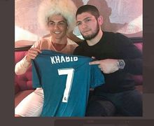 Curhat Setiap Hari ke Khabib, Ronaldo Khawatir Masa Depan Sang Anak