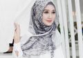 Ramadan Menawan, Inspirasi Baju Lebaran 2019 ala Dian Pelangi Ini Bisa Ditiru