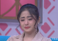 Rumah Tangganya Diisukan Retak, Dewi Perssik Tak Kuasa Menahan Tangis di Hadapan Anak Angkat: 'Gegeb Anak Siapa?'