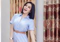 Syahrini Biasa Pakai Sepatu Hak Tinggi, Diduga Hamil Kini Tampil Beda dengan Flat Shoes Harga Belasan Juta Rupiah