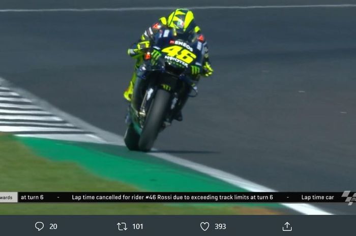 Pembalap Monster Energy Yamaha, Valentino Rossi, ketika menjalani sesi FP2 MotoGP Inggris 2019 Jumat (23/8/2019)