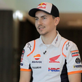 Jorge Lorenzo Mengalami Cedera Jelang Peluncuran Tim Repsol Honda