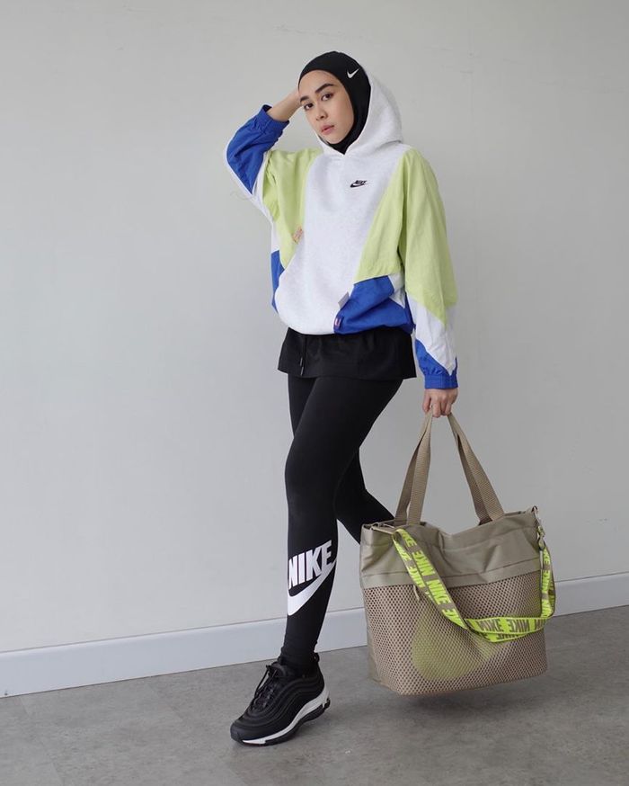 Inspirasi Style Hijab Untuk Olahraga - Modis dengan Legging dan Hoodie