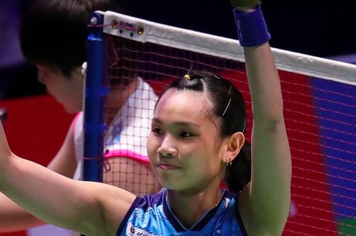 Pebulu tangkis tunggal putri Taiwan, Tai Tzu Ying, melakukan selebrasi setelah memastikan diri ke final All England Open 2019 di Arena Birmingham, Inggris, Sabtu (9/3/2019).