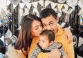 Putri Pertamanya Belum Genap 1 Tahun, Raditya Dika Malah Dibuat Kaget Saat Anissa Aziza Mual dan Muntah di Mall, Hamil Anak Kedua?