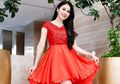Inspirasi Tampil Modis Elegan dengan Warna Merah Saat Imlek Ala Sandra Dewi, Contek Yuk!