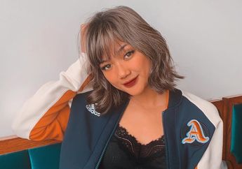 Pamer Belahan Dada, Marion Jola Pakai Kaos Tipis Kancing Terbuka Bikin Netizen Pusing