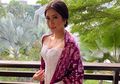 Bak Gadis Eropa, Menantu Cantik SBY Aliya Rajasa Tampil Pangling Pakai Topi Saat Liburan ke Luar Negeri