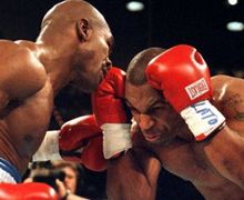 Terungkap! Teknik Rahasia Evander Holyfield Pecundangi Mike Tyson Dua Kali dalam Sejarah