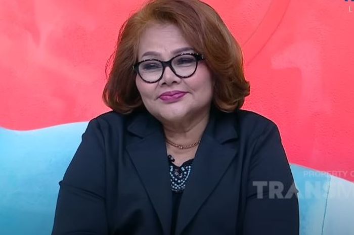 Ibunda Virgoun akui sakit hati dengan perlakuan Inara Rusli pada kakak Virgoun.