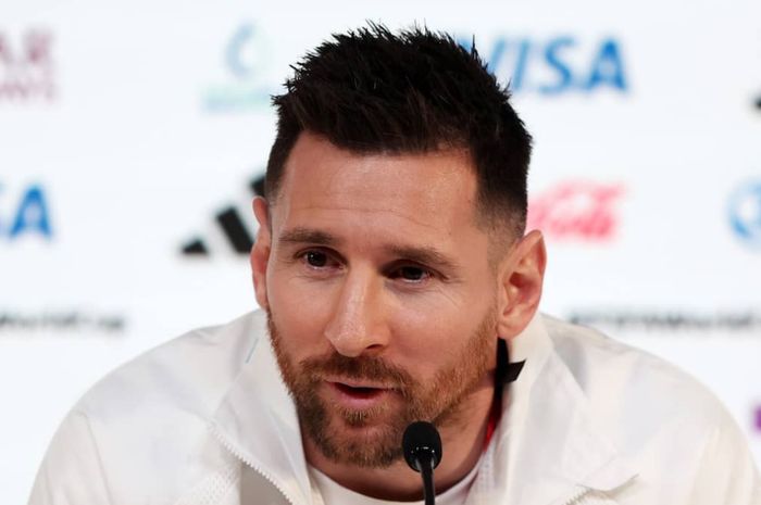 Lionel Messi memberikan konfirmasi terbuka perihal keputusannya membela Inter Miami ketimbang pulang ke Barcelona dalam sesi wawancara dengan Mundo Deportivo dan Sport, Rabu (7/6/2023) atau Kamis dini hari WIB.