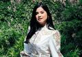 Bak ABG Kekinian! Lihat Tampilan Menantu SBY Annisa Pohan Pakai Rok Plisket Saat Asyik Nonton Film di Bioskop