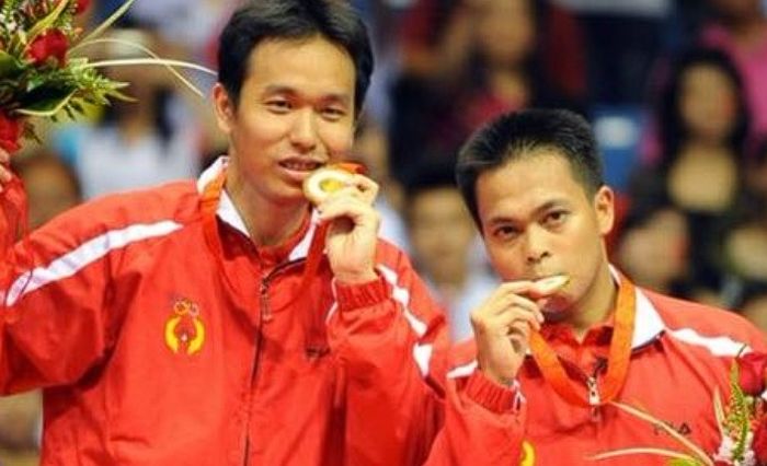 Hendra Setiawan dan Markis Kido saat memenangi medali emas Olimpiade 2008 di Beijing, China.