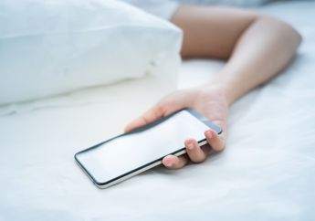 MULAI Malam ini, Jangan Lagi-lagi Simpan Handphone di Atas Kasur Kalau Tak Mau Malapetaka ini Terjadi, Ngeri!