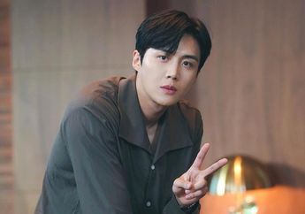 Setelah Skandal Masa Lalunya Tentang Aborsi Terungkap, Aktor Kim Seon Ho yang Bintangi Hometown Cha Cha Cha Kini Dikabarkan Harus Dilarikan ke Rumah Sakit