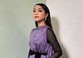 Gelar Konser Meski Sedang Ada Wabah Virus Corona, Nagita Slavina Justru Tampil Seksi Pakai Mini Dress Super Pendek di Atas Lutut!