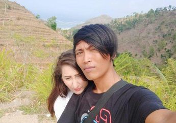 Bak Ketiban Durian Runtuh, Tukang Sapu ini Ditembak Bule Cantik Hingga Menikah, Kisah Cintanya Bikin Tercengang: Saya Kira Bercanda!