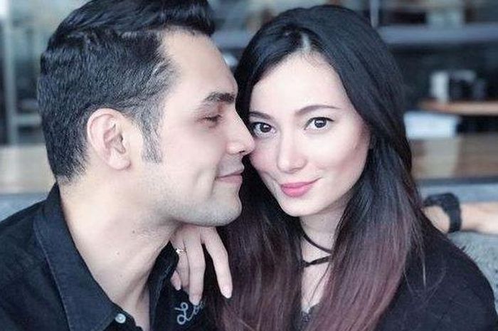 Ingin Berbagi Kebahagiaan Dengan Orang Lain Asmirandah Dan Jonas Rivanno Akan Biayai Program Bayi Tabung Untuk Pasangan Yang Beruntung Semua Halaman Nova Ingin Berbagi Kebahagiaan Dengan Orang Lain Asmirandah Dan Jonas Rivanno Akan Biayai Program Bayi Tabung Untuk Pasangan Yang Beruntung Semua Halaman Nova