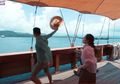 Topi Seharga Rp 20 Juta Nyaris Dilempar ke Laut, Raffi Ahmad Kesal Komentari Barang Branded Nagita Slavina: Gak Berguna