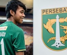 Akhirnya! Momen Pertama Mochamad Supriadi Kenakan Jersey Persebaya Surabaya untuk Liga 1 2019