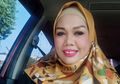 Akan Nikah Untuk yang Kelima Kalinya, Elly Sugigi Putuskan Potong Giginya karena Sering Dibully, Warganet: "Cantik Banget, Pangling"