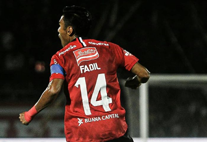 Gelandang Bali United, Fadil Sausu, merayakan gol yang diciptakannya ketika melawan Perseru Badak Lampung di Stadion Kapten I Wayan Dipta, Gianyar,  Selasa (22/10/2019).