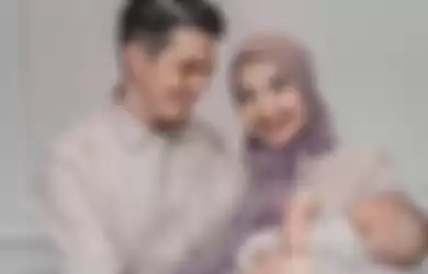 Irwansyah, Zaskia Sungkar dan putra pertamanya rayakan lebaran 2021