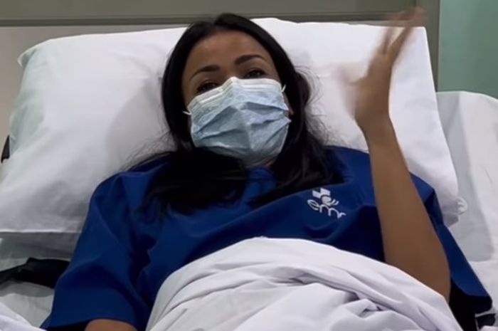 Nirina Zubir terbaring di rumah sakit