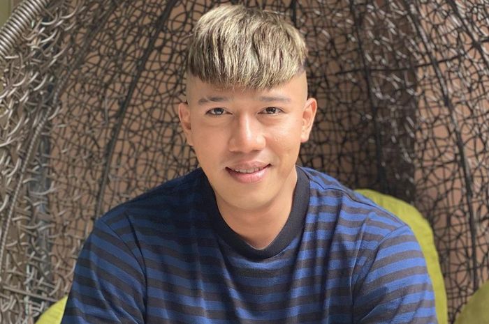 Bak Hilang Ditelan Bumi, Sosok Artis Ini Rela Banting Stir Jualan Es