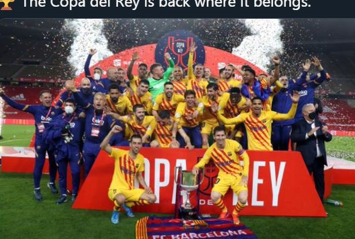 Momen pemain Barcelona merayakan keberhasilan mereka memenangkan Copa del Rey 2020-2021 usai menekuk Athletic Bilbao.