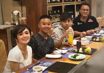 Beda Keyakinan, Yuni Shara Ajak Anak-anaknya Rayakan Natal Bareng Mantan Suami Setelah 10 Tahun Bercerai