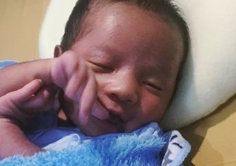 Rangkaian Nama Bayi Perempuan Nuansa Arab Lengkap dengan Arti