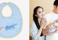 Dapat Barang Mewah di Usia 2 Minggu, Ini Lo Harga Baby Bib Putra Kedua Sandra Dewi Seharga Smartphone