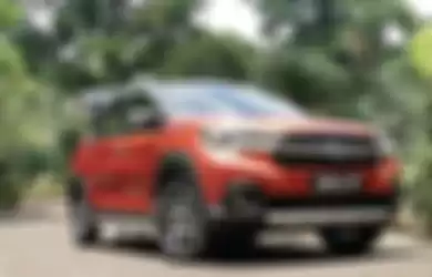 Mobil Suzuki XL7 jadi lebih murah dari harga awal. 