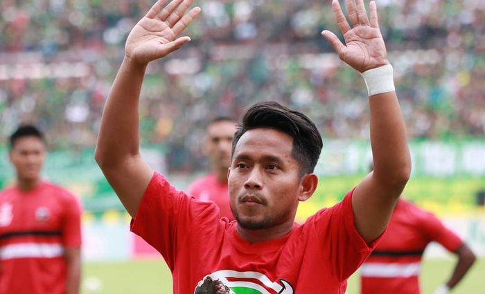 Pemain Madura United, Andik Vermansah bermain melawan Persebaya di Piala Presiden 2019.