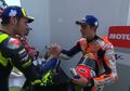 Marc Marquez Komentari Momen Jabat Tangan Kembali dengan Valentino Rossi