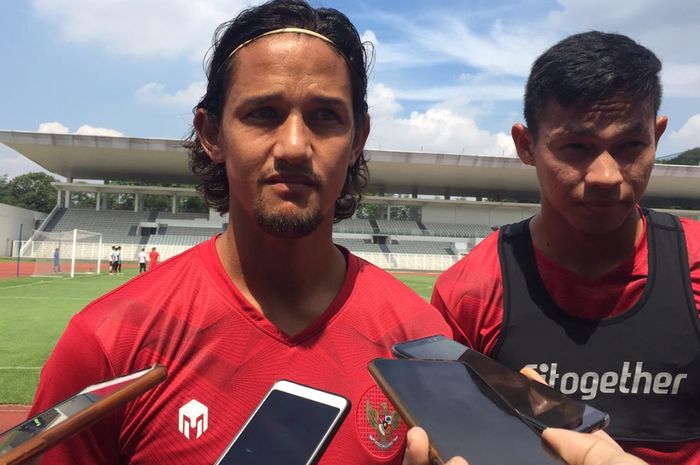 Pemain timnas Indonesia, Irfan Bachdim,  saat atihan timnas Indonesia di Stadion Madya, Jakarta, Sabtu (15/2/2020).