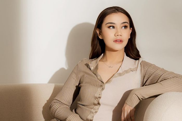 Cakep Banget Calon Penganten, Foto Terbaru Aaliyah Massaid Pakai Baju