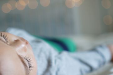 Foto rontgen paru-paru pasien anak yang terinfeksi virus corona viral di media sosial.