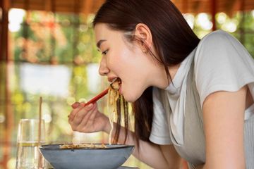 Penjelasan terkait asam urat kambuh setelah makan mi ayam