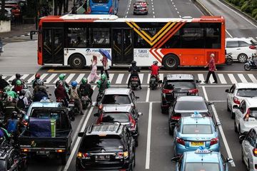 Hari Pertama PSBB Jakarta, Jam Operasional Angkutan Umum Berjalan Normal, Hanya Jumlah Penumpang Dibatasi