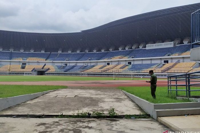 Stadion Gelora Bandung Lautan Api, Kota Bandung.