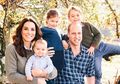 Rayakan Ulang Tahunnya yang Ke-4, Putri Charlotte Terlihat Gunakan Sepatu Pangeran George