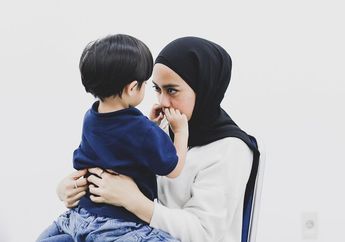 Wariskan Mata Indahnya Pada Sang Putra, Siapa Sangka Artis Cantik Ini Sempat Ingin Gugurkan Jabang Bayi yang Dikandungnya, Kondisi Keluarganya Kini di Luar Dugaan