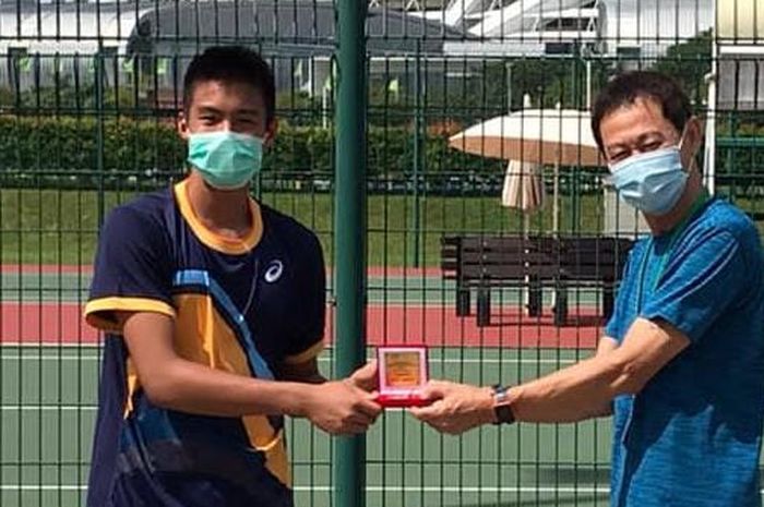 Petenis muda Indonesia, Nathan Anthony Barki usai menjuarari Singapore ITF Junior Championship I 2021, Jumat (29/1/2021)