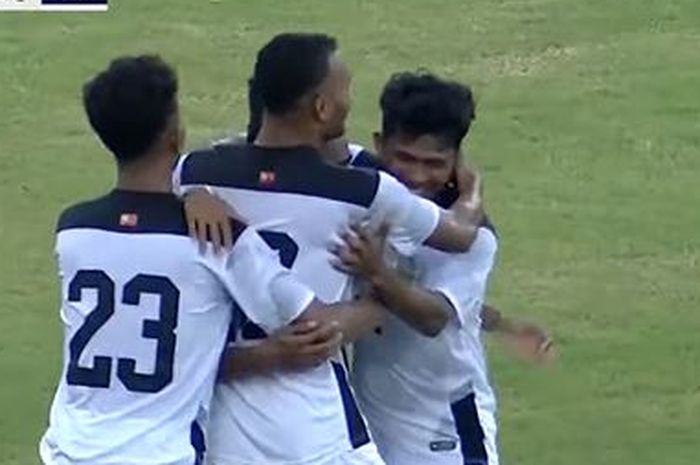 Selebrasi pemain Timor Leste saat menang 3-1 atas Brunei Darussalam dalam matchday kedua grup A Piala AFF U-23 2022 di Morodok Techno National Stadium, Kamis (17/2/2022).