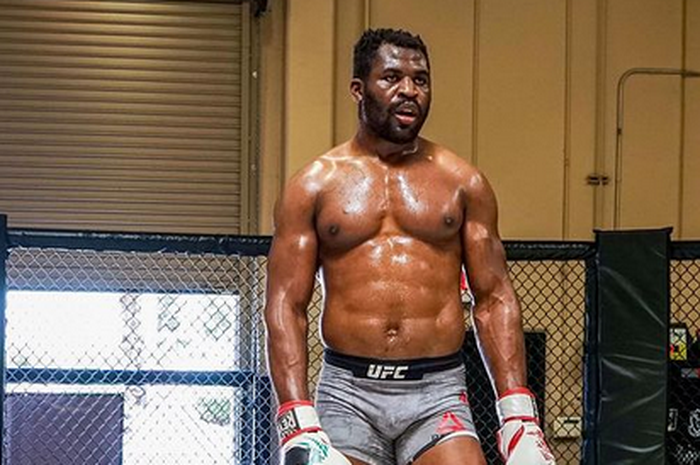 Penampakan terbaru Predator UFC, Francis Ngannou jelang duel hadapi Stipe Miocic. Masih berani Ngelawan?