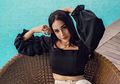 Bikin Resah, Anya Geraldine Umbar Aurat Pakai Baju Transparan Bergaya Oriental saat Imlek