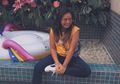 5 Gaya Kasual Chic Putri Eko Patrio, Nayla Ayu dengan Outfit Kuning