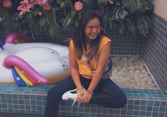 5 Gaya Kasual Chic Putri Eko Patrio, Nayla Ayu dengan Outfit Kuning